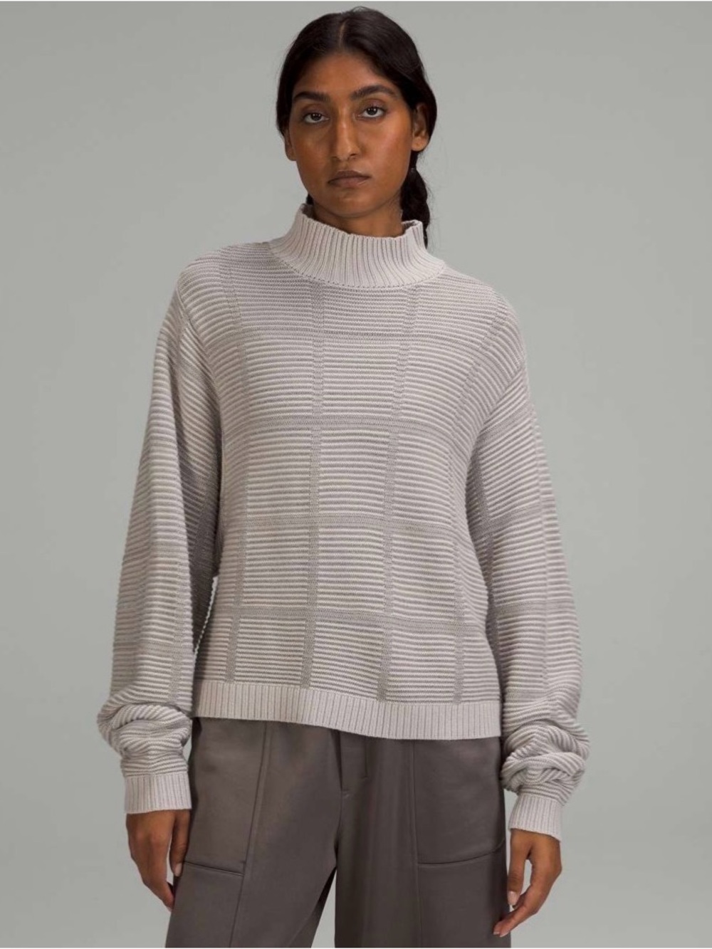 Lululemon lab Reflective Knit Mock-Neck Sweater
Dove Grey / Riverstone / Grey 12